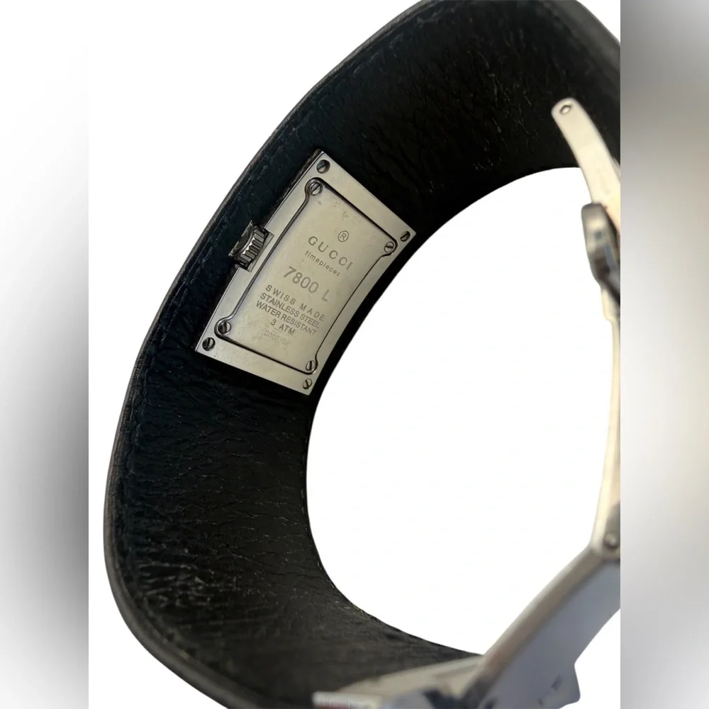 Gucci 7800L Vintage Ladies Black Leather Bangle Cuff Watch - Swiss Made